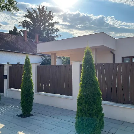 Elegant Attila Apartman Hajduszoboszlo
