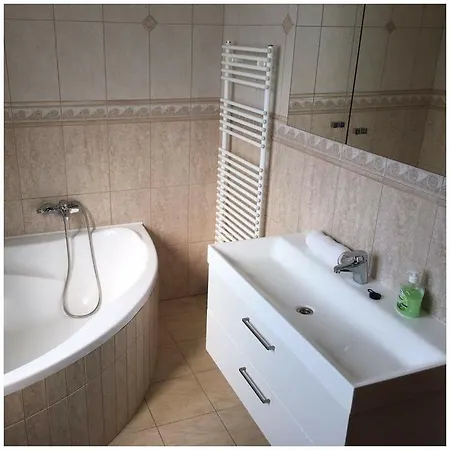 Elegant Attila Apartman