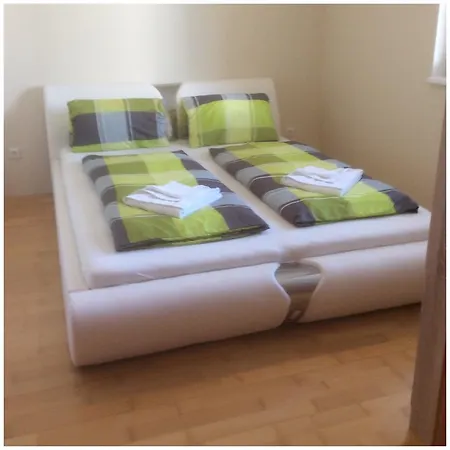Elegant Attila Apartman